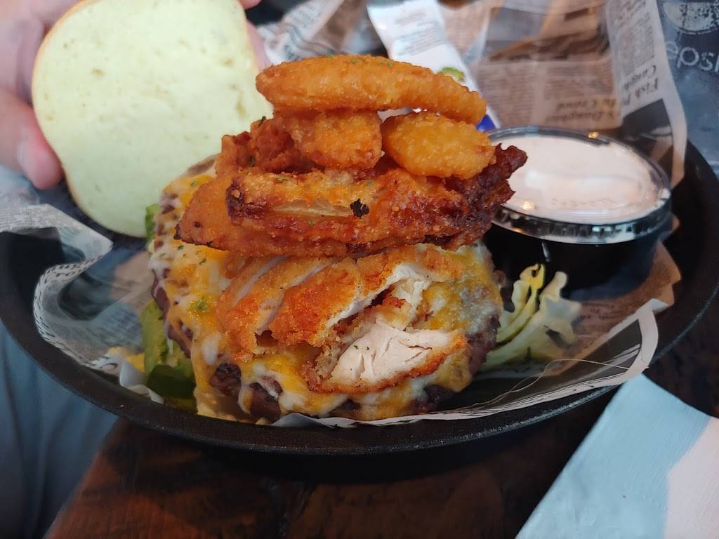 The Cove Bay-Side Restaurant & Tavern | restaurant | 2 State St, Erie, PA 16507, USA | 8144547160 OR +1 814-454-7160