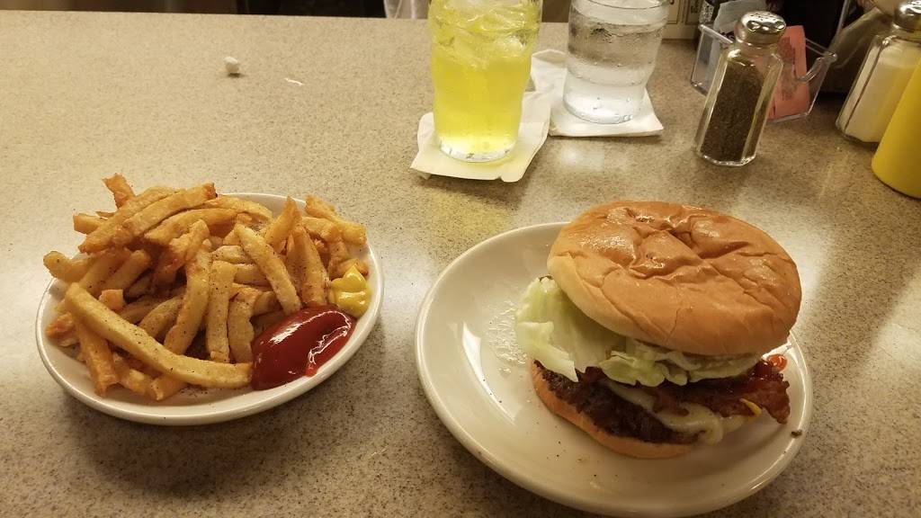 Texas Hot | restaurant | 132 N Main St, Wellsville, NY 14895, USA | 5855931400 OR +1 585-593-1400