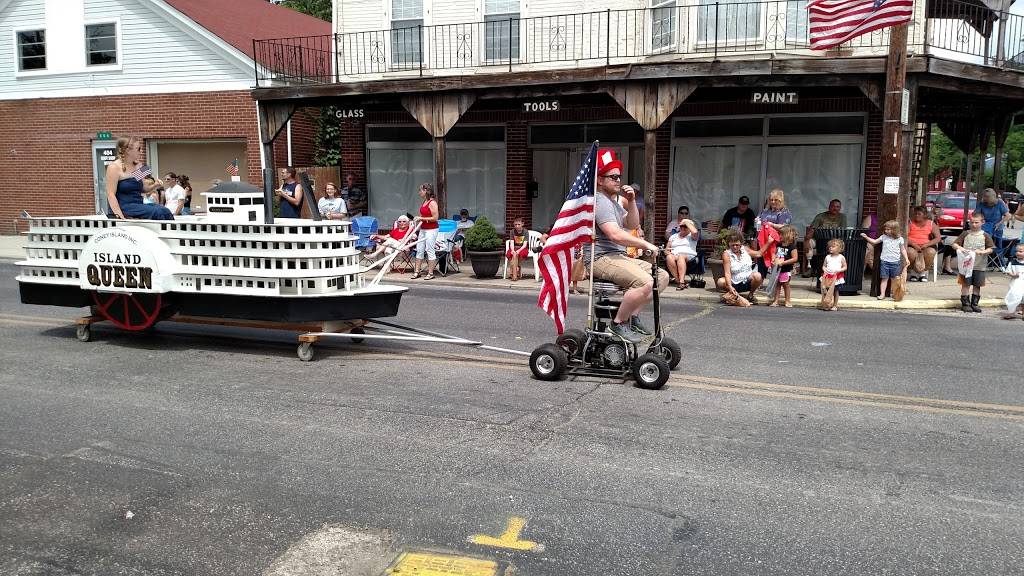 The Landing Restaurant & Marina | restaurant | 401 Front St, New Richmond, OH 45157, USA | 5135536400 OR +1 513-553-6400