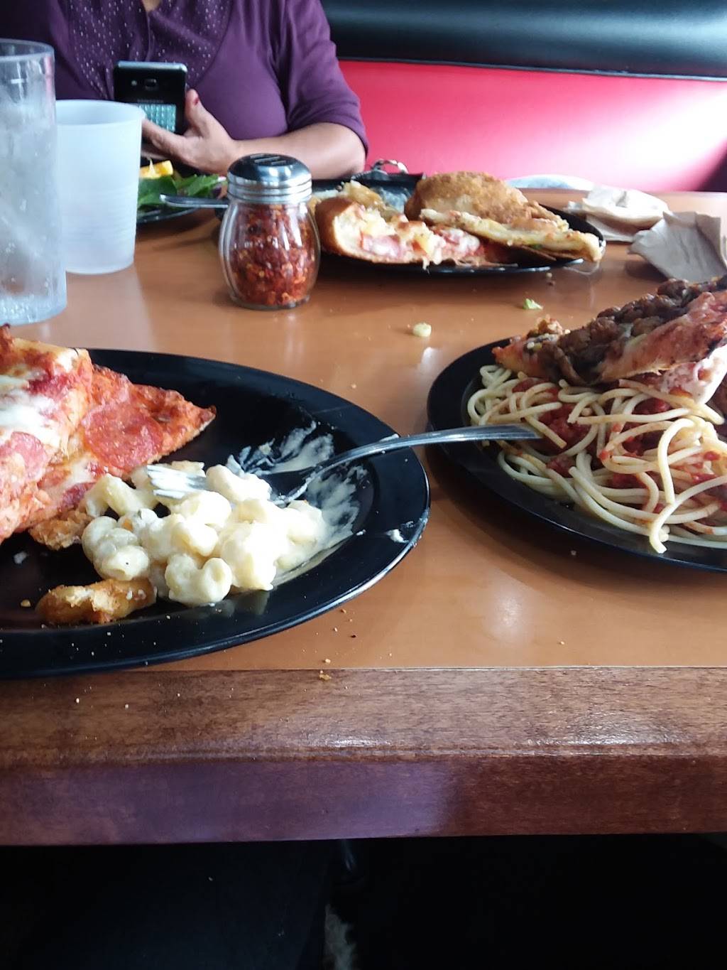 Shakeys Pizza Parlor | restaurant | 935 W Arbor Vitae St, Inglewood, CA 90301, USA | 3106495044 OR +1 310-649-5044