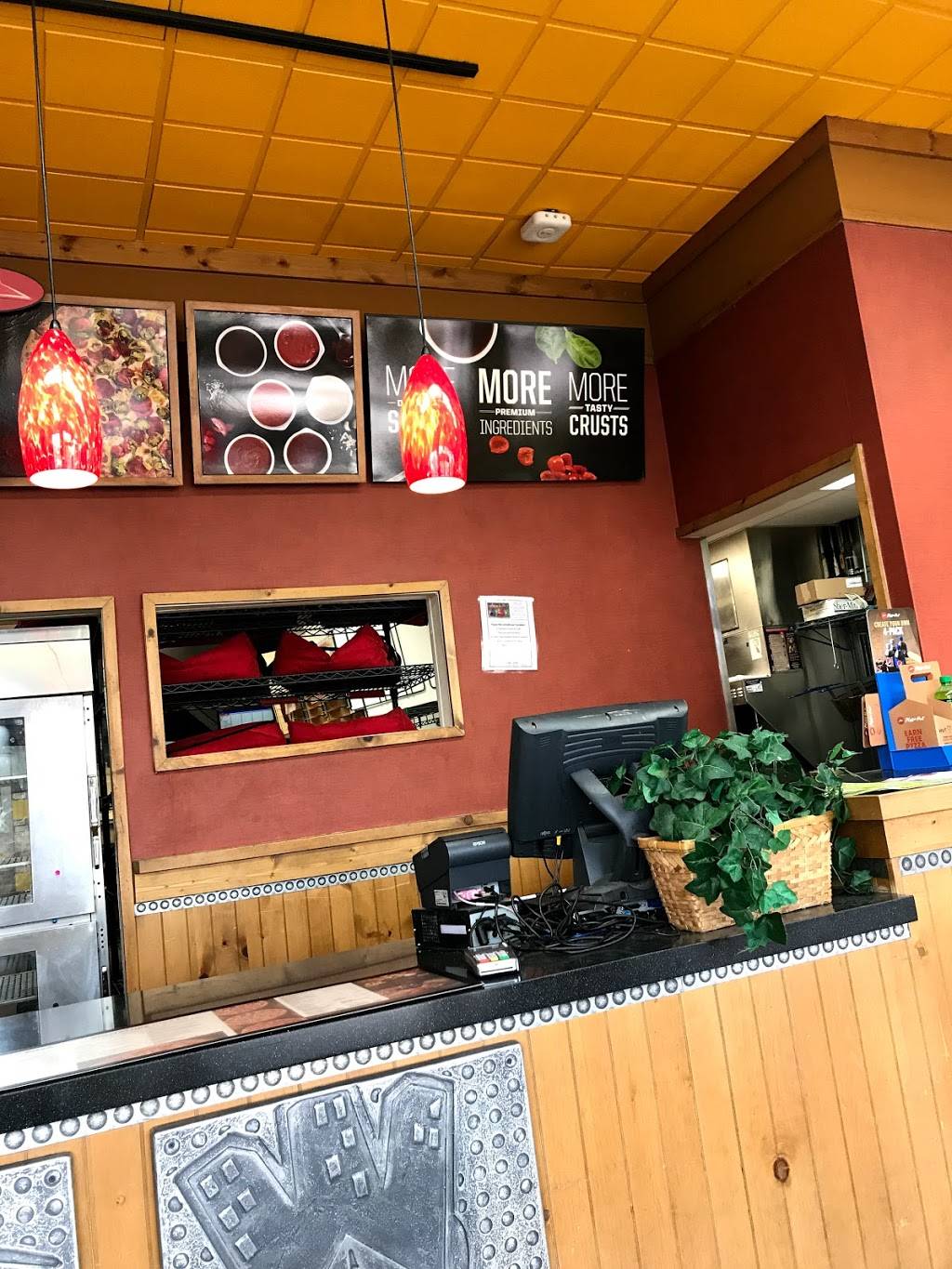 Pizza Hut | restaurant | 3145 E Chandler Blvd, Phoenix, AZ 85048, USA | 4807592428 OR +1 480-759-2428