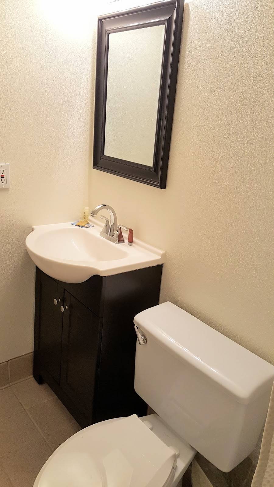 Aviator Hotel Anchorage | night club | 239 W 4th Ave, Anchorage, AK 99501, USA | 9077935555 OR +1 907-793-5555