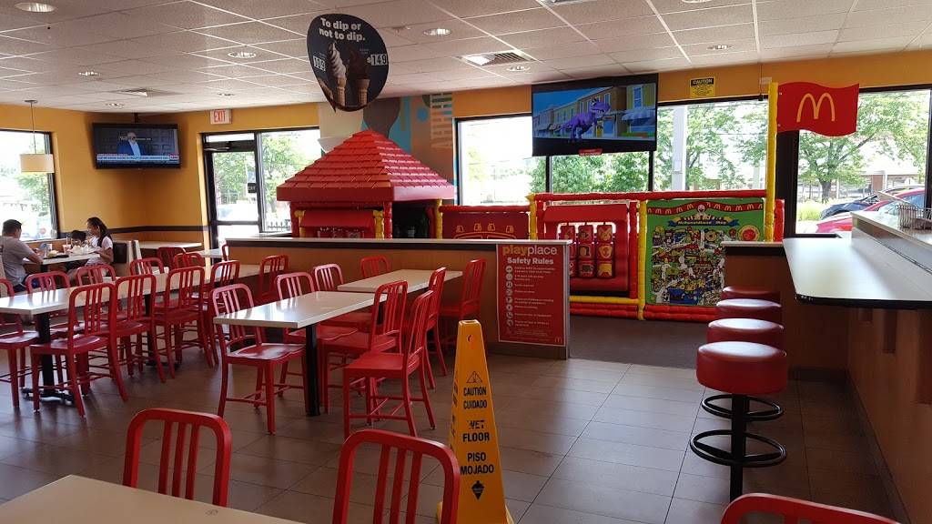 McDonalds | cafe | 1576 N Rand Rd, Palatine, IL 60067, USA | 8479910949 OR +1 847-991-0949