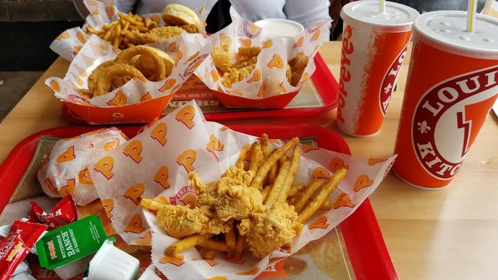 Popeyes | restaurant | 7 Anne St S, Barrie, ON L4N 2C4, Canada | 7057333500 OR +1 705-733-3500