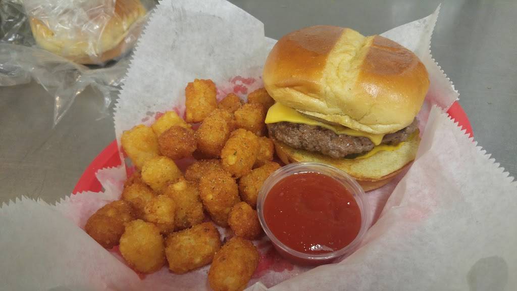 Crimson & Brews | night club | 925 Iowa St Q, Lawrence, KS 66044, USA | 7858413808 OR +1 785-841-3808