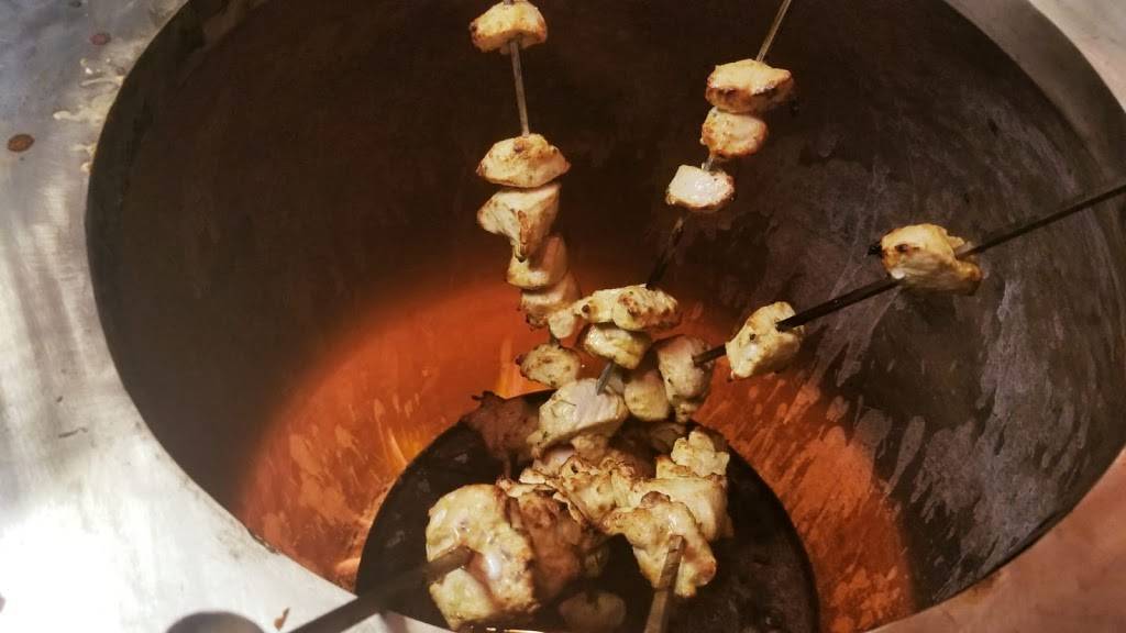 Flavours Indian Dhaba | restaurant | 780 Dundas St, Woodstock, ON N4S 1E9, Canada | 5192907770 OR +1 519-290-7770