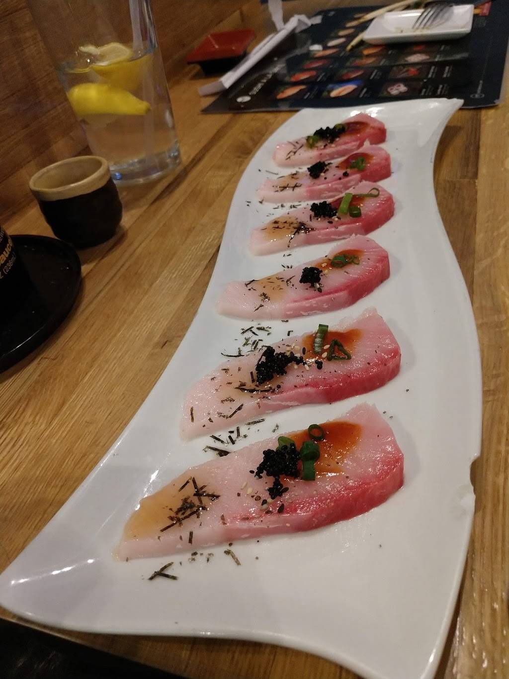 Makoto Sushi | restaurant | 2301 N Zaragoza Rd #209, El Paso, TX 79938, USA | 9153040345 OR +1 915-304-0345