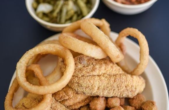 Js Tasty Kitchen | restaurant | 3221 Mansfield Hwy, Fort Worth, TX 76119, USA | 8173499565 OR +1 817-349-9565