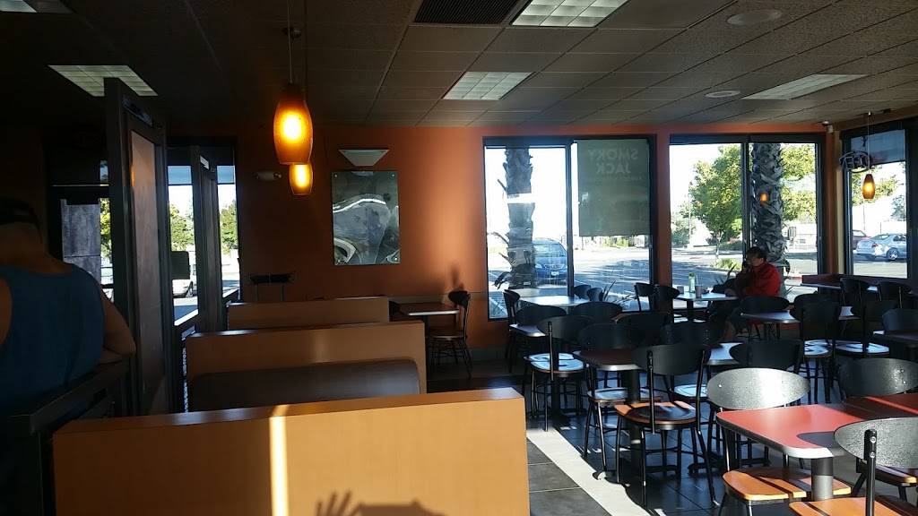 Jack in the Box | restaurant | 2010 Arby Way, Anderson, CA 96007, USA | 5303651765 OR +1 530-365-1765