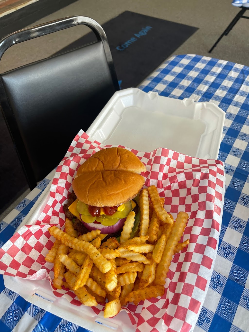 GT&B Soulfood Kitchen | restaurant | 5173 Bragg Blvd, Fayetteville, NC 28303, USA | 9109202829 OR +1 910-920-2829