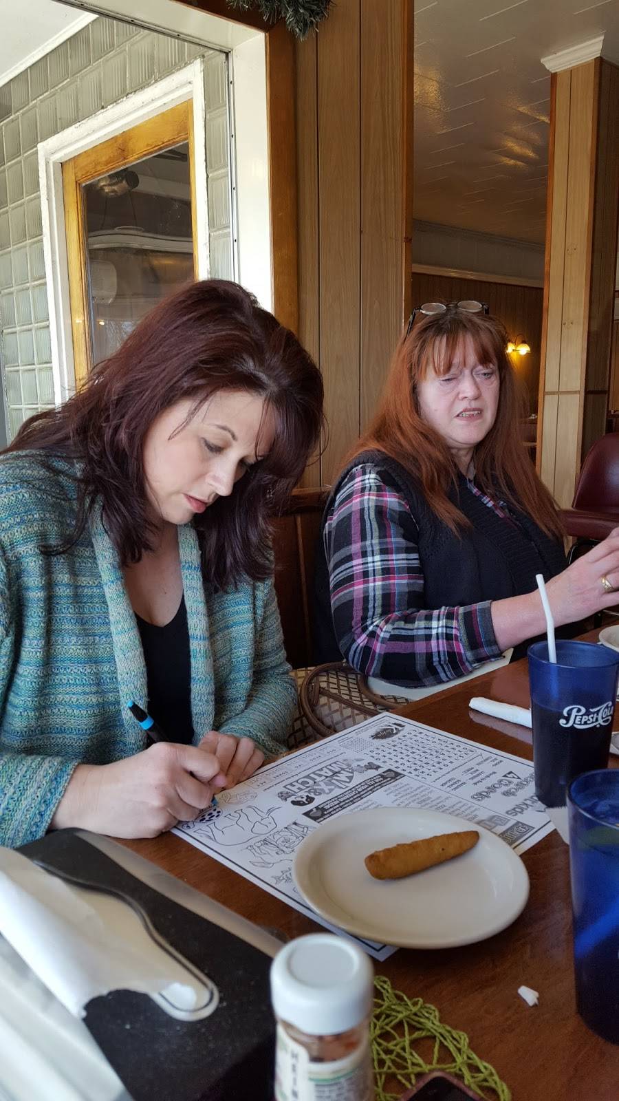 Abbotts Corner Grill | restaurant | 41 Main St, South Glens Falls, NY 12803, USA | 5187929898 OR +1 518-792-9898