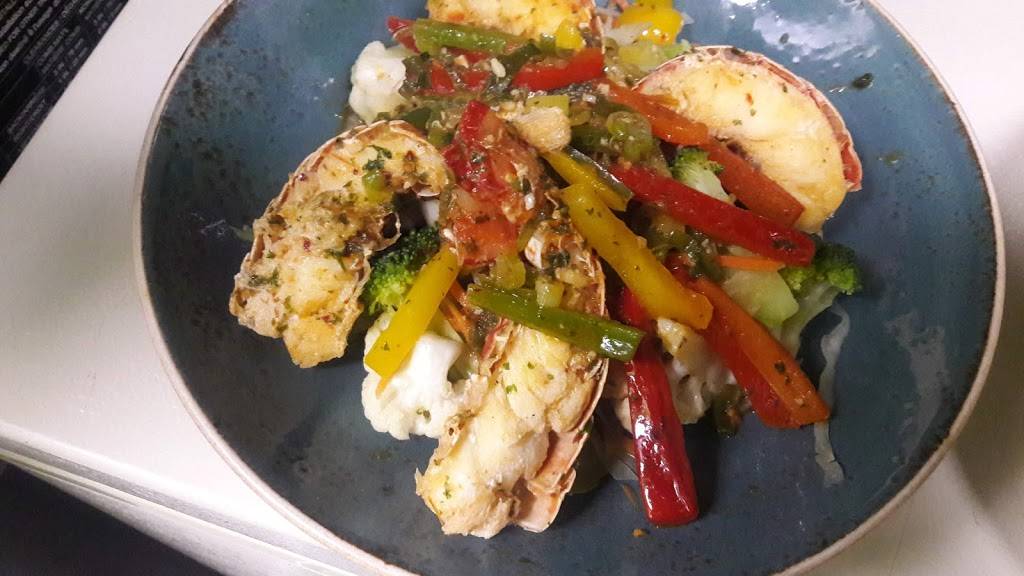 Nice And Easy Restaurant And Bar | restaurant | 415 Oakdale Rd, North York, ON M3N 1W7, Canada | 4167465758 OR +1 416-746-5758