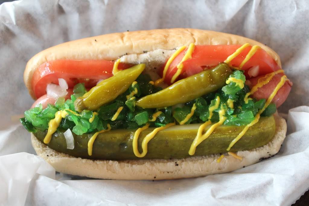 Chicago Gyros and Dogs | restaurant | 201 W McMillan St, Cincinnati, OH 45219, USA | 5136213828 OR +1 513-621-3828