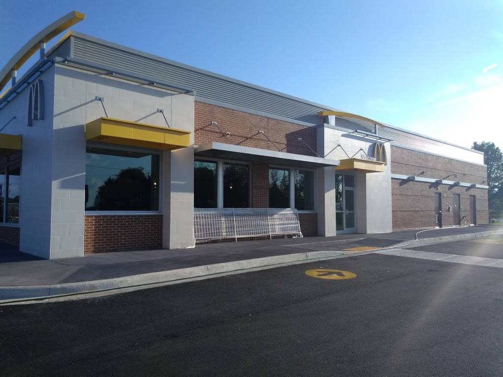 McDonalds | cafe | 460 Court St, Appomattox, VA 24522, USA | 4343522878 OR +1 434-352-2878