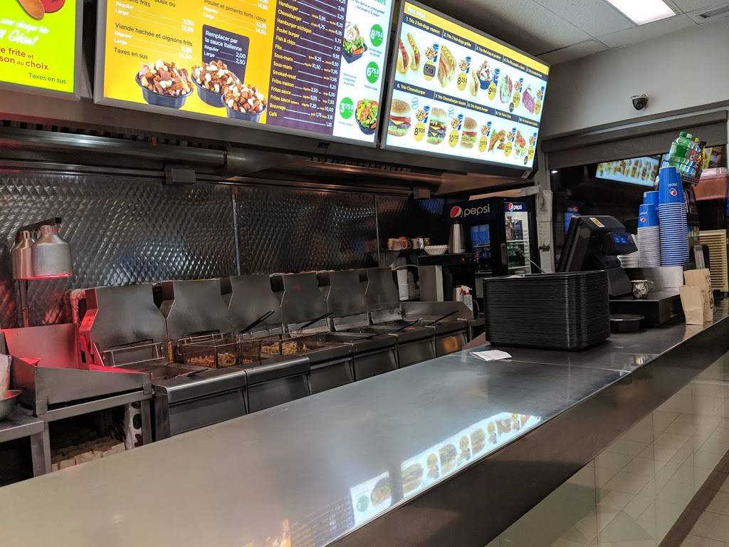 Le Petit Québec | restaurant | 81 Boulevard Laurier, McMasterville, QC J3G 1P7, Canada | 4505361188 OR +1 450-536-1188