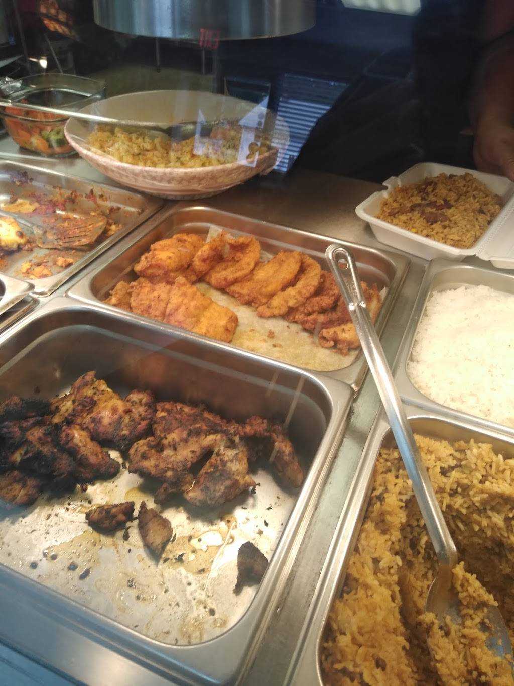 Charco Grill & Pizza | restaurant | 889 Dyer Ave, Cranston, RI 02920, USA | 4019424600 OR +1 401-942-4600