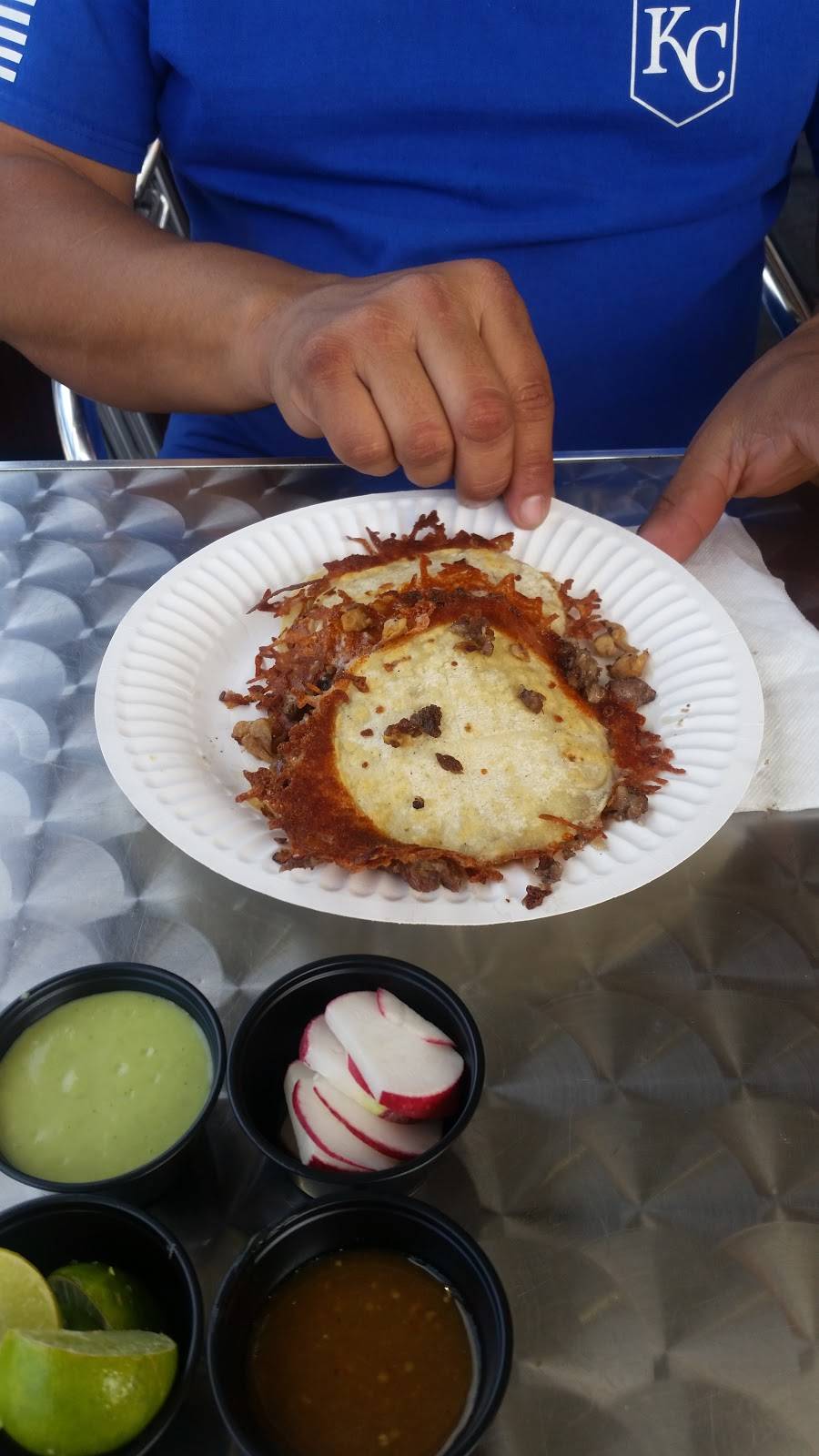 Taqueria El ARBOLITO | restaurant | 1000-1046 E 4th St, Ontario, CA 91764, USA | 9096825141 OR +1 909-682-5141