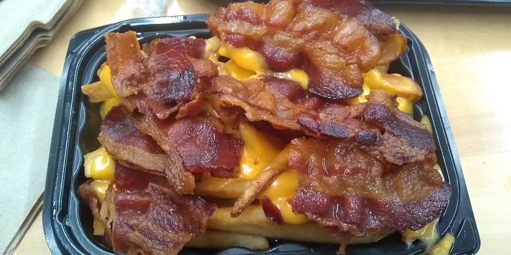 Wendys | restaurant | 6301 N Chatham Ave, Kansas City, MO 64151, USA | 8168974799 OR +1 816-897-4799