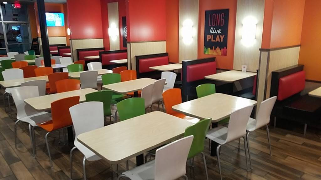 Cicis | restaurant | 3128 Forest Ln Ste 211, Dallas, TX 75234, USA | 9724060404 OR +1 972-406-0404