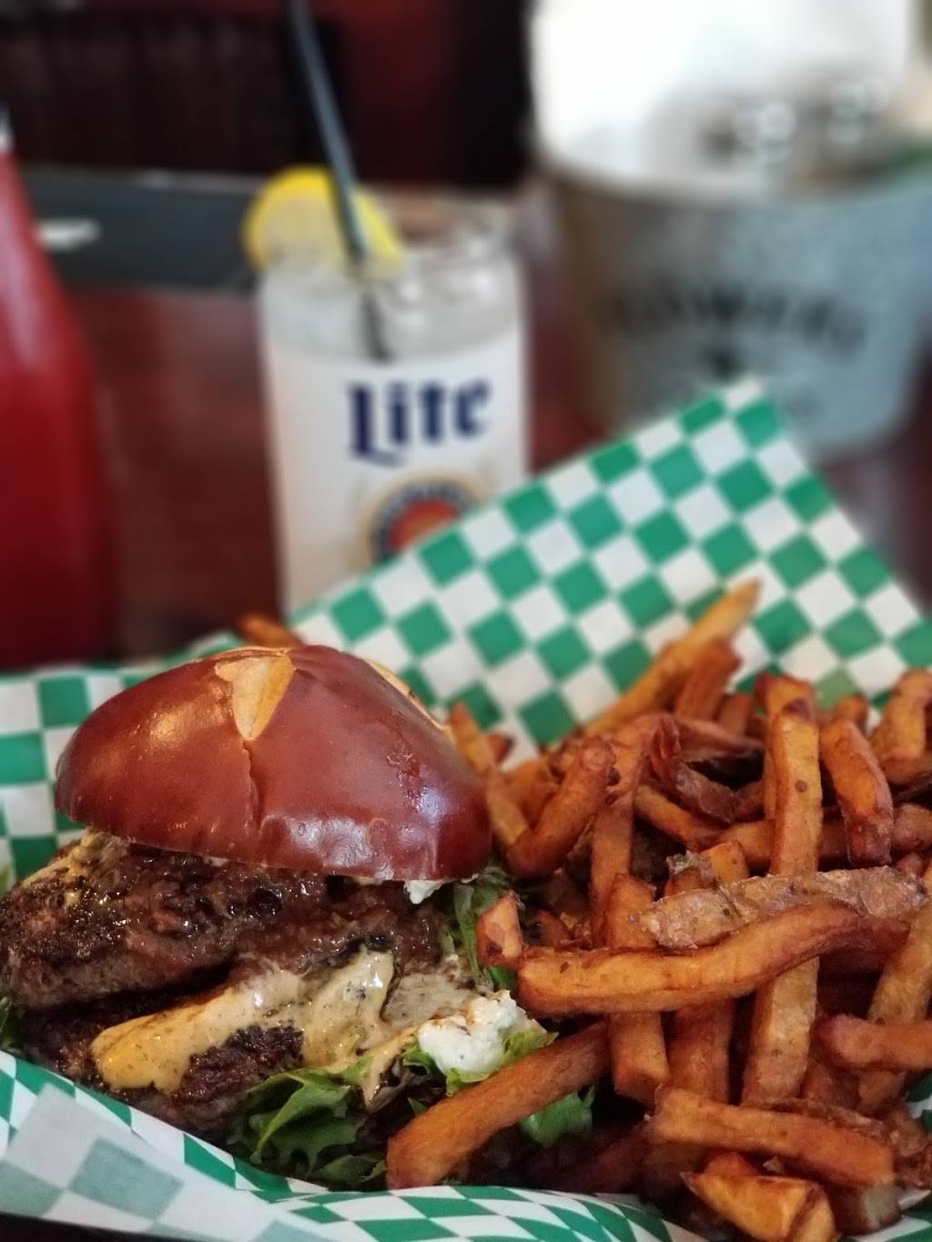 The Cask and Rasher | restaurant | 245 Mansion St, Coxsackie, NY 12051, USA | 5187317468 OR +1 518-731-7468