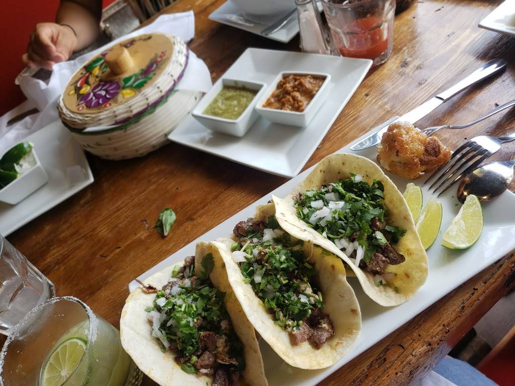 Azteca | restaurant | 522 Pequonnock St, Bridgeport, CT 06604, USA | 2033453232 OR +1 203-345-3232