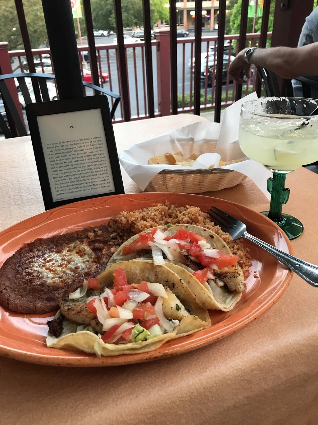 El Nido Restaurant | restaurant | 107 Town and Country Dr A, Danville, CA 94526, USA | 9258205330 OR +1 925-820-5330