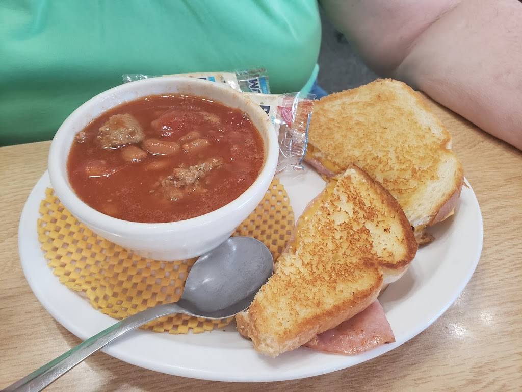 Bobbies Kitchen | restaurant | 1202 S 6th St, Brainerd, MN 56401, USA | 2188250626 OR +1 218-825-0626