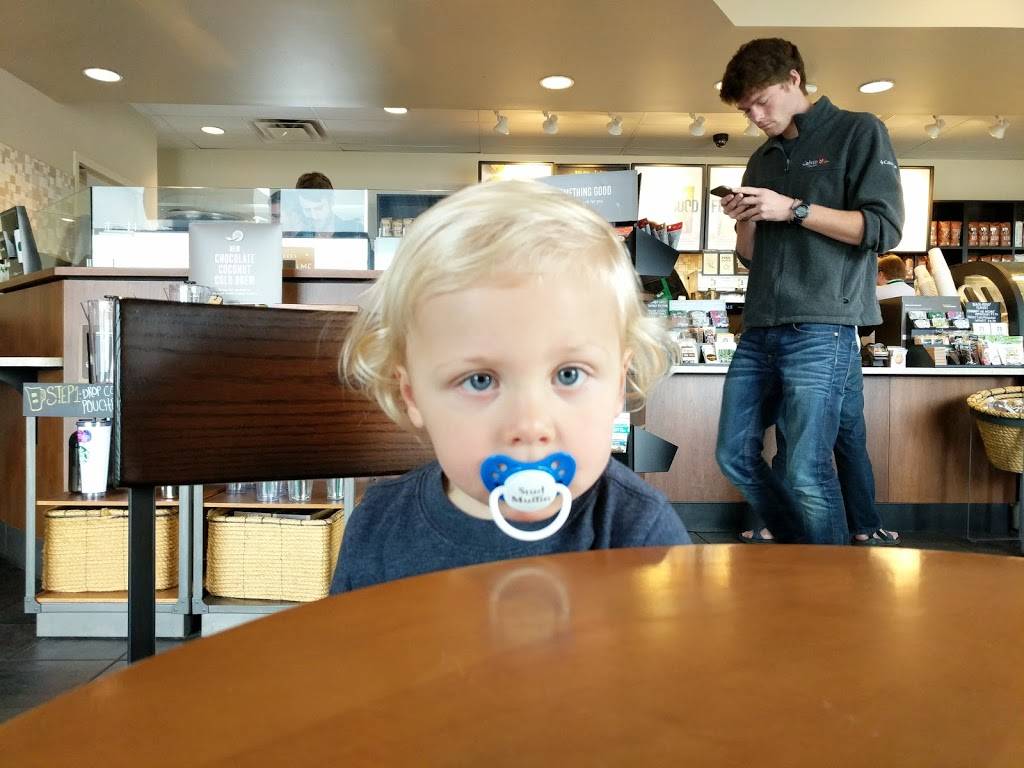 Starbucks | cafe | 5221 Northland Dr NE, Grand Rapids, MI 49525, USA | 6163653042 OR +1 616-365-3042