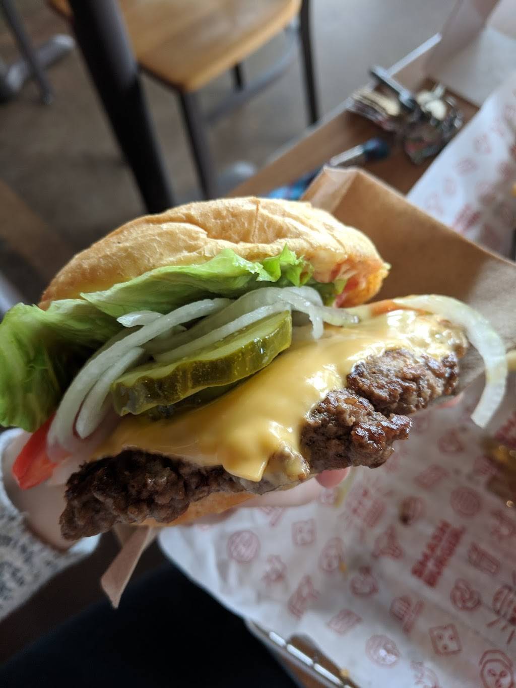 Smashburger | restaurant | 400 S State Rd, Springfield, PA 19064, USA | 4844713249 OR +1 484-471-3249
