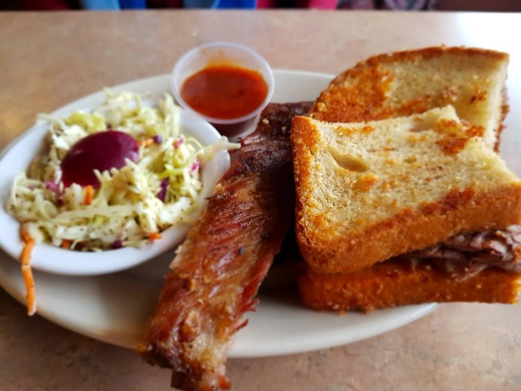 The Bear Pit Bar-B-Q Restaurant | restaurant | 10825 Sepulveda Blvd, Mission Hills, CA 91345, USA | 8183652500 OR +1 818-365-2500