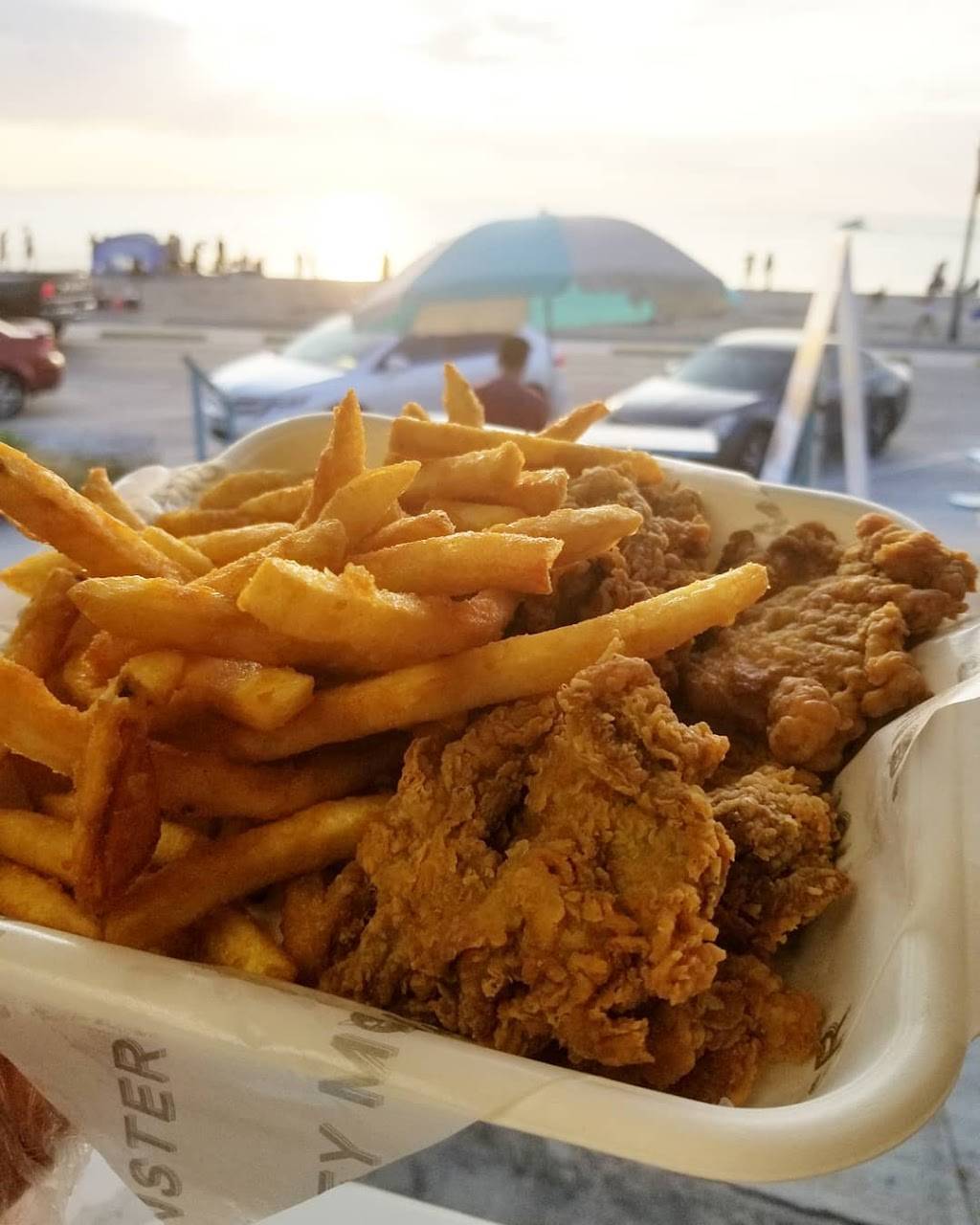 Honey Monster Gourmet Crispy Chicken | restaurant | 10 Main St #8, Wasaga Beach, ON L9Z 2K3, Canada | 4162687704 OR +1 416-268-7704