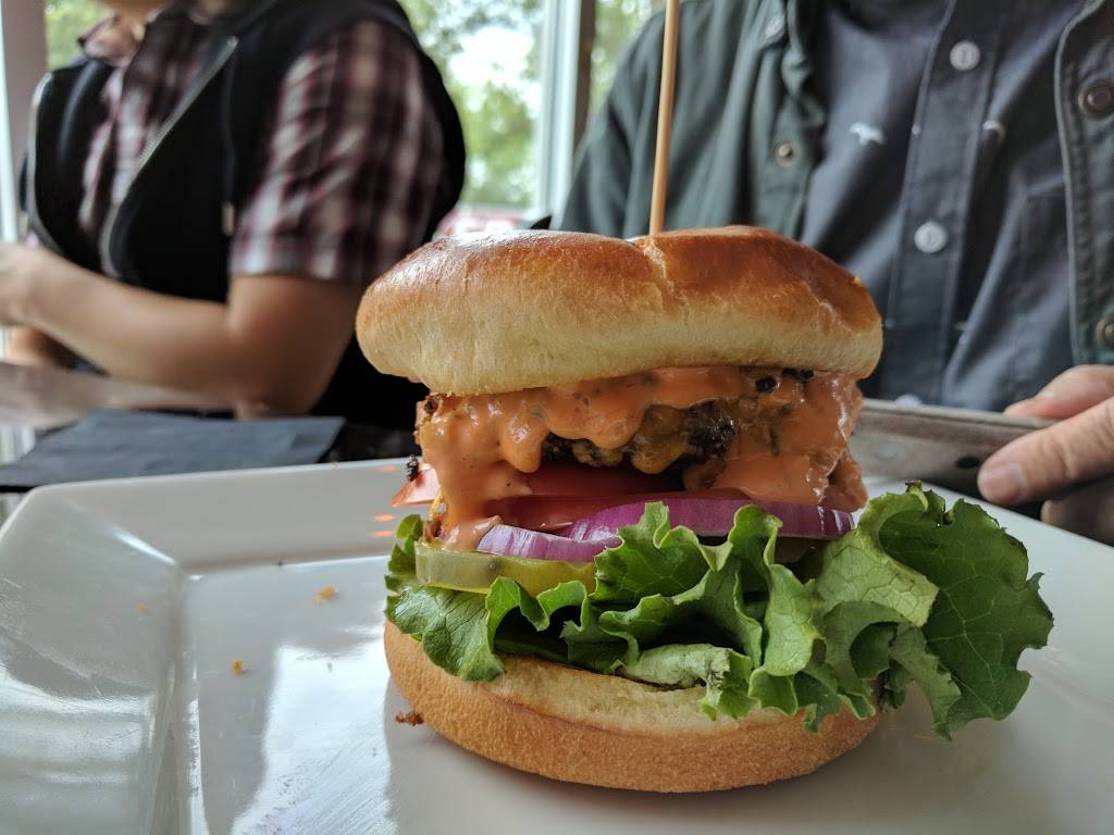 Wicked Cow Burgers and Brews | restaurant | 131 W Foothill Blvd #1, Upland, CA 91786, USA | 9096081924 OR +1 909-608-1924