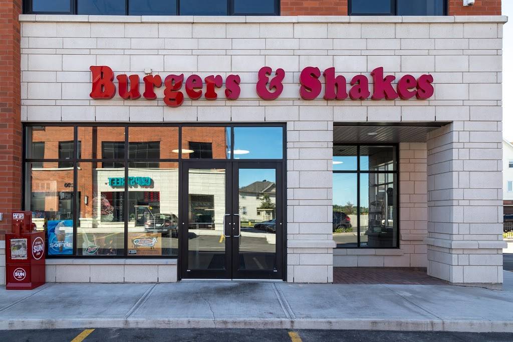 Burgers and Shakes | restaurant | 220 Kennevale Dr, Ottawa, ON K2J 6B6, Canada | 6134404005 OR +1 613-440-4005