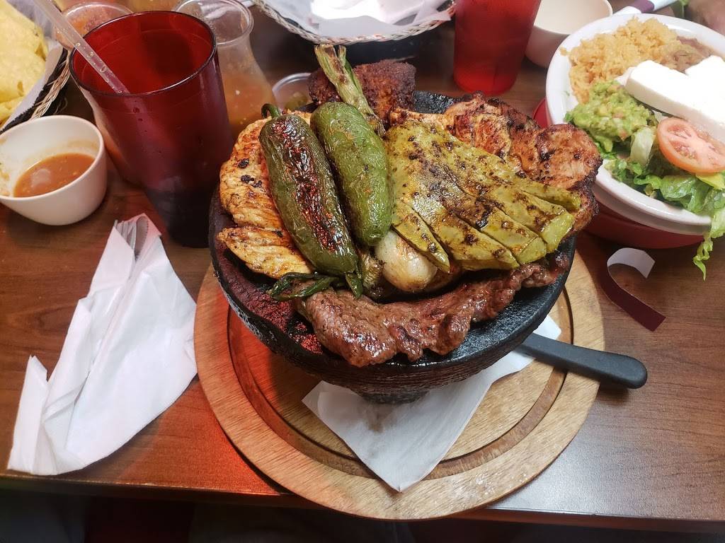 Burrito King | restaurant | 30950 Beck Rd, Novi, MI 48377, USA | 2489606566 OR +1 248-960-6566