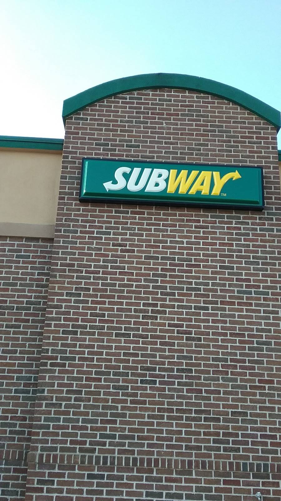 Subway | restaurant | 2086 N Reed Rd, Kokomo, IN 46901, USA | 7658689550 OR +1 765-868-9550