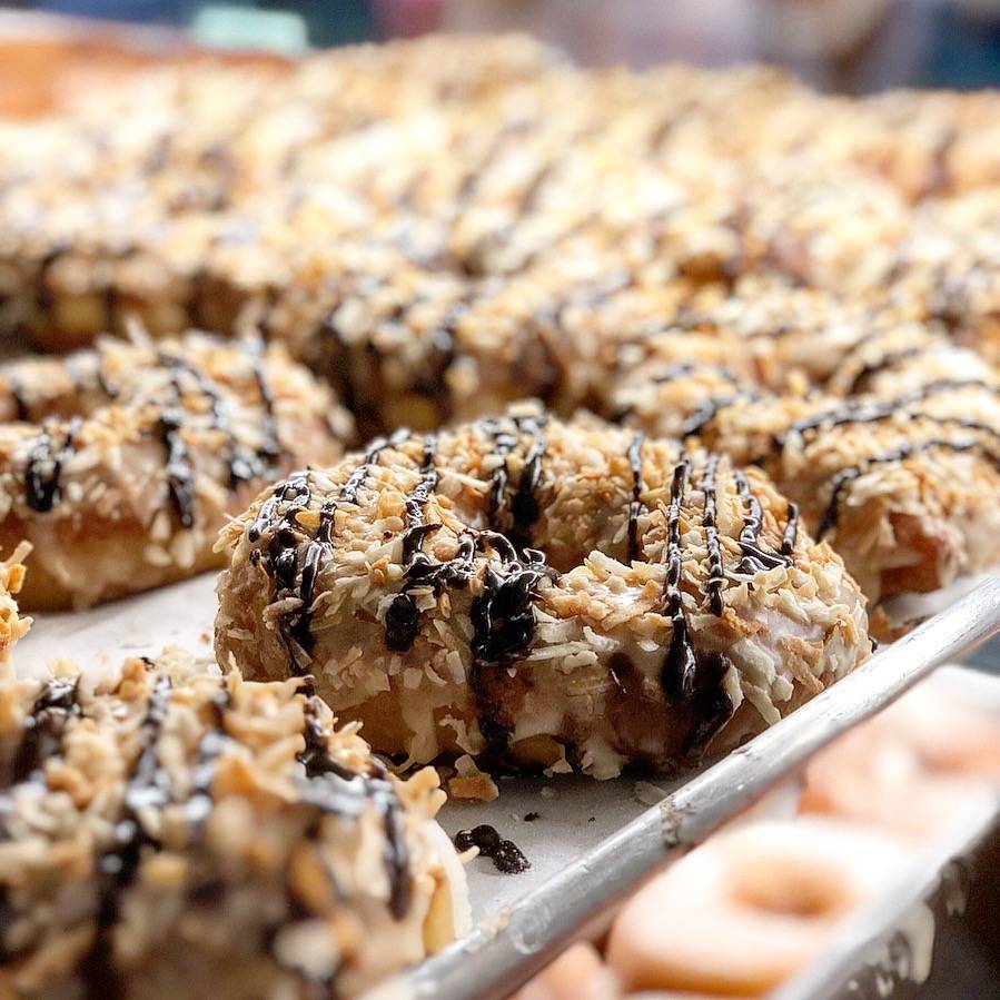 Glazed & Confuzed Donuts | bakery | 2501 Dallas St, Aurora, CO 80010, USA | 3035249637 OR +1 303-524-9637