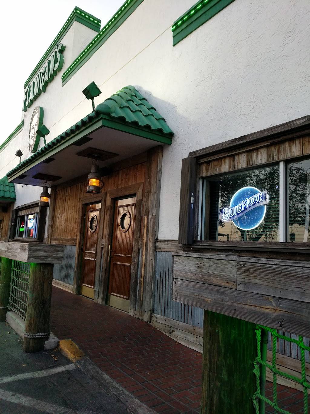 Flanigans Seafood Bar and Grill | restaurant | 8695 NW 12th St, Miami, FL 33126, USA | 7868459366 OR +1 786-845-9366