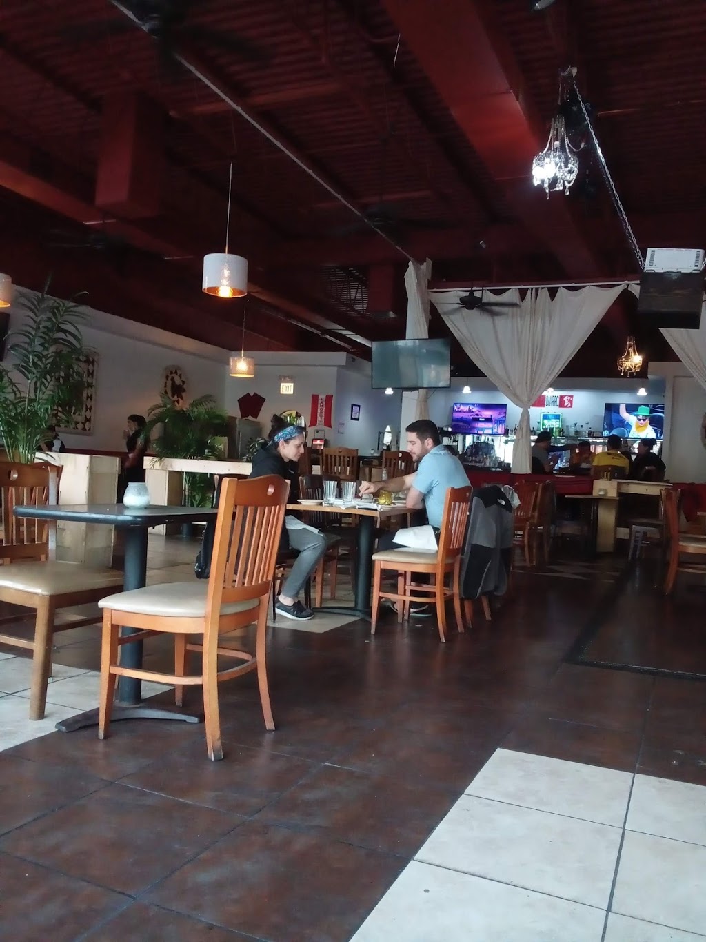 Pisco Peruvian Restaurant & Bar | restaurant | 3224 W Lawrence Ave, Chicago, IL 60625, USA | 7739618414 OR +1 773-961-8414