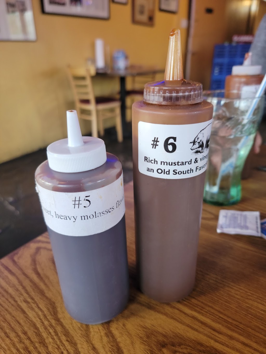 Whole Hog Café | cafe | 320 S Guadalupe St, Santa Fe, NM 87501, USA | 5054743375 OR +1 505-474-3375