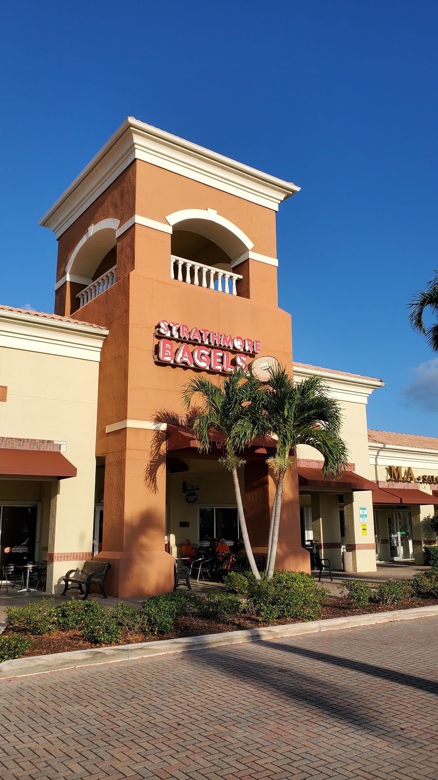Strathmore Bagels & Deli | bakery | 4095 FL-7, Wellington, FL 33449, USA | 5613570044 OR +1 561-357-0044