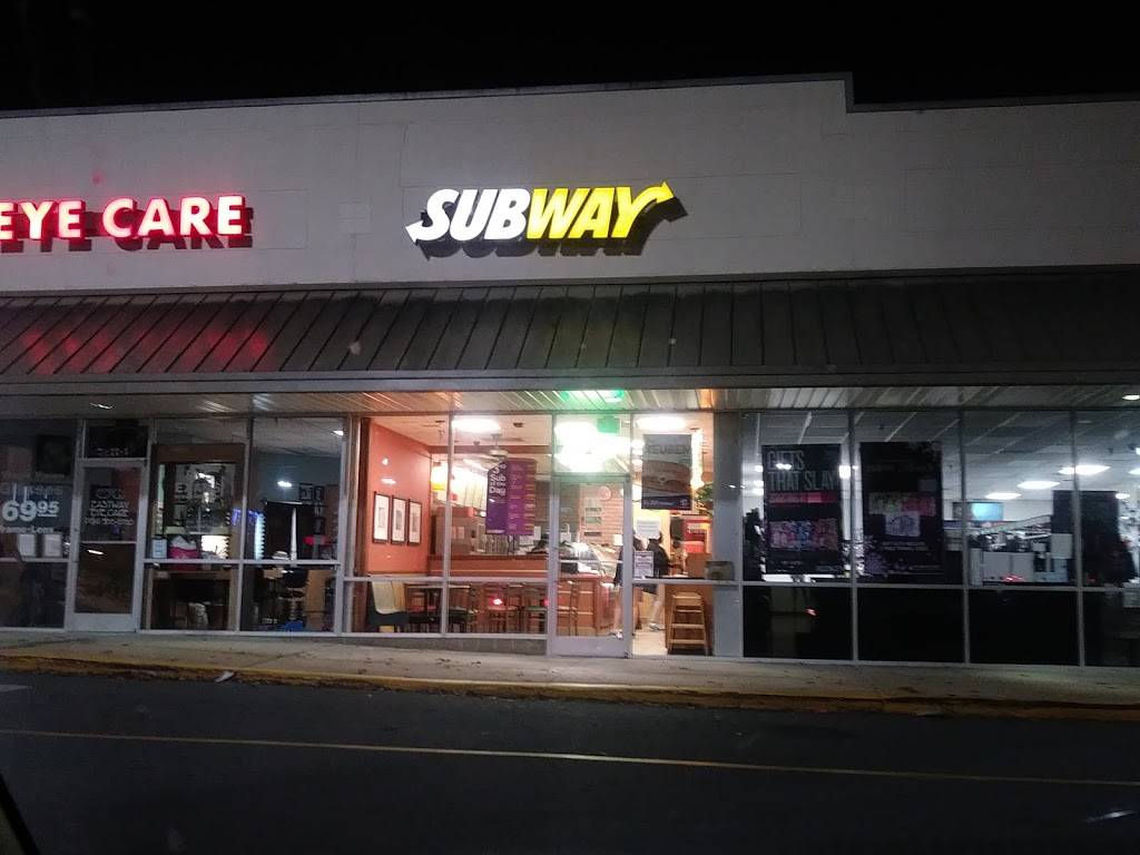 Subway | restaurant | Square Shopping Ctr, 3211 Eastway Dr Ste 14, Charlotte, NC 28205, USA | 7045366186 OR +1 704-536-6186