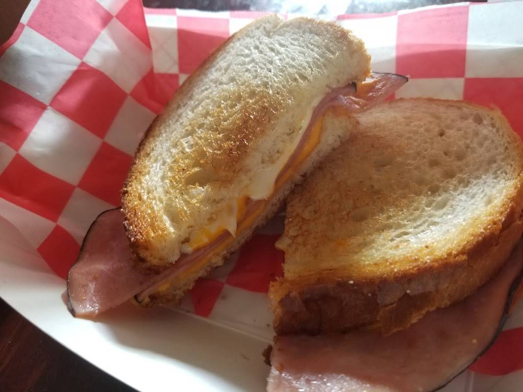 PIK NIK BASKET | restaurant | 8511 W Nine Mile Rd, Oak Park, MI 48237, USA | 2482684132 OR +1 248-268-4132