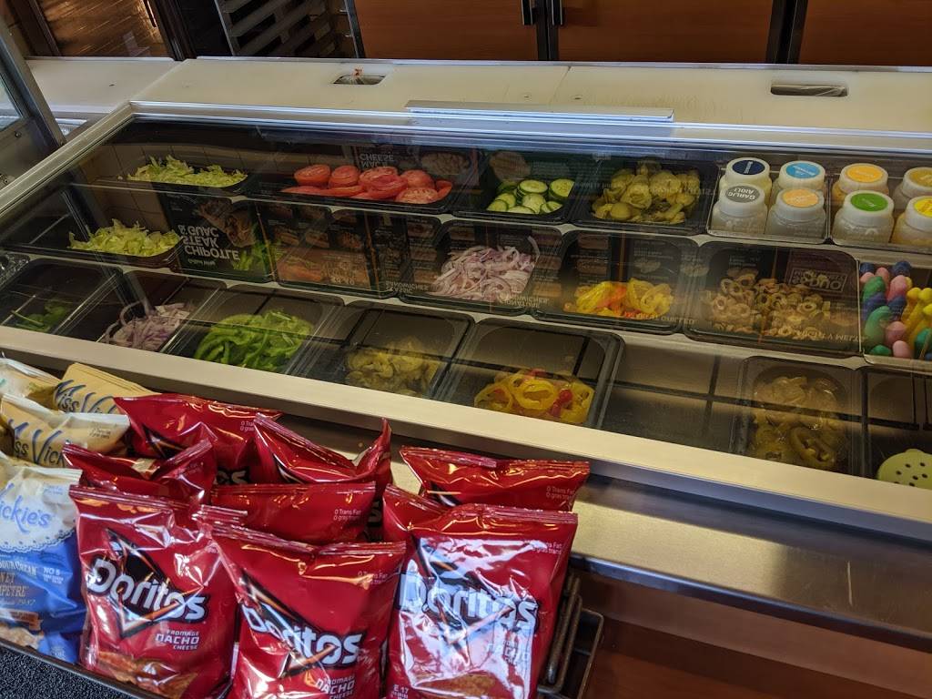 Subway | meal takeaway | 324 Highland Rd W, Kitchener, ON N2M 5G2, Canada | 5195787827 OR +1 519-578-7827
