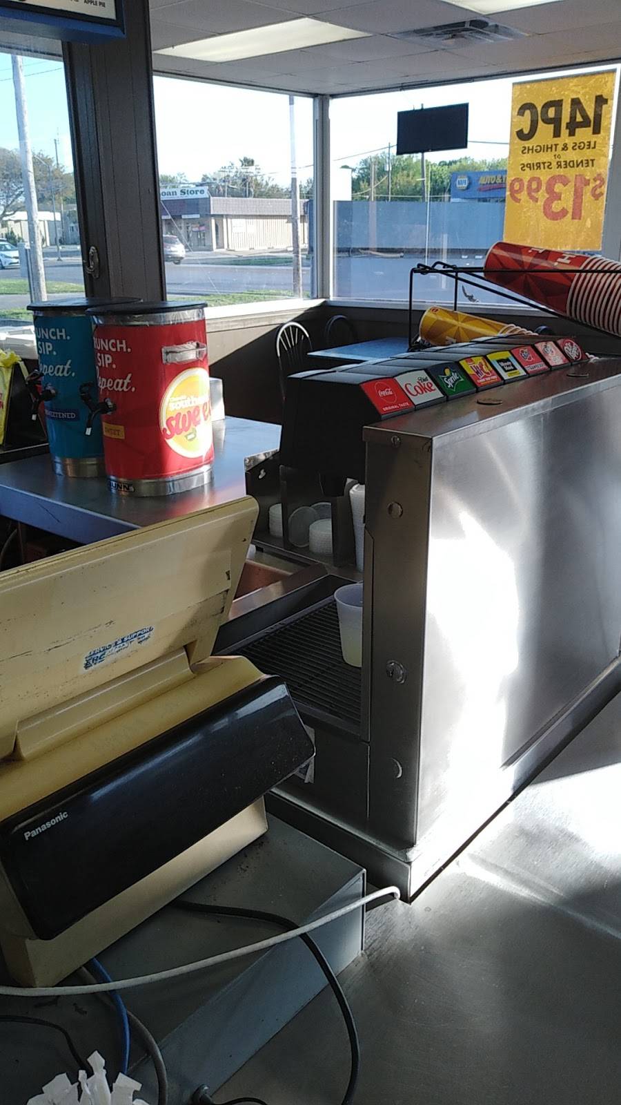 Churchs Chicken | restaurant | 606 N Mechanic St, El Campo, TX 77437, USA | 9795436961 OR +1 979-543-6961