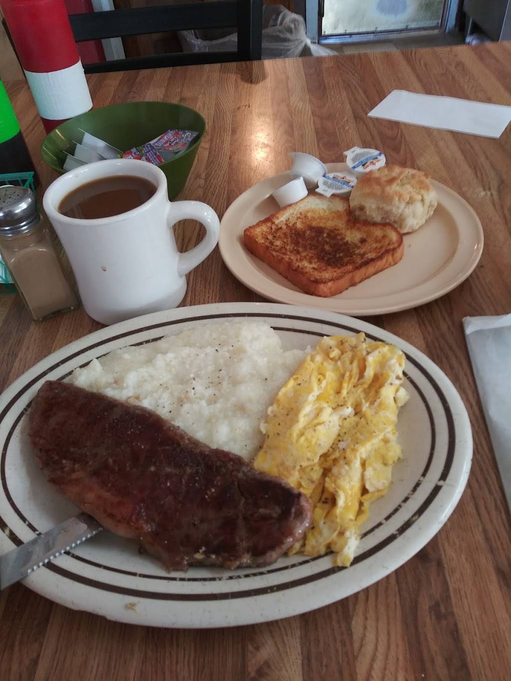 Everybodys Restaurant | restaurant | 35 US-90, Baldwin, FL 32234, USA | 9042669458 OR +1 904-266-9458