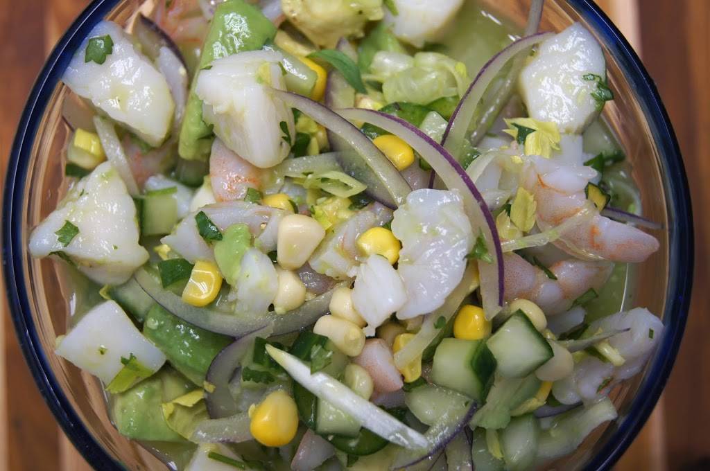 Saloon | restaurant | 112 E College St, Iowa City, IA 52240, USA | 3193543837 OR +1 319-354-3837