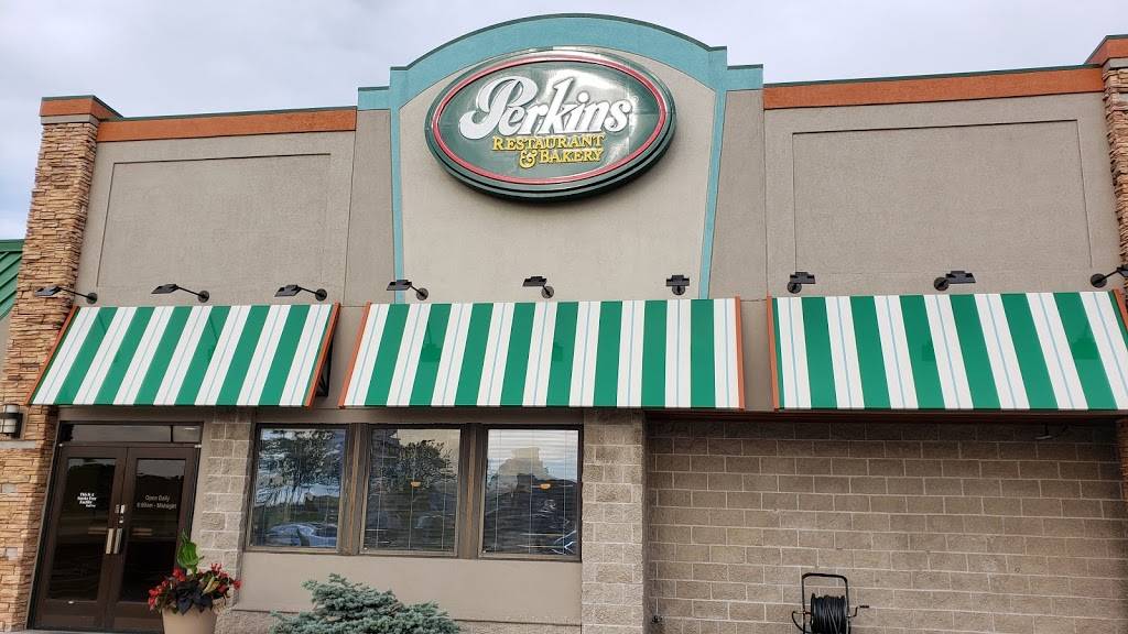 Perkins Restaurant & Bakery | restaurant | 2306 E Mason St, Green Bay, WI 54302, USA | 9204681688 OR +1 920-468-1688