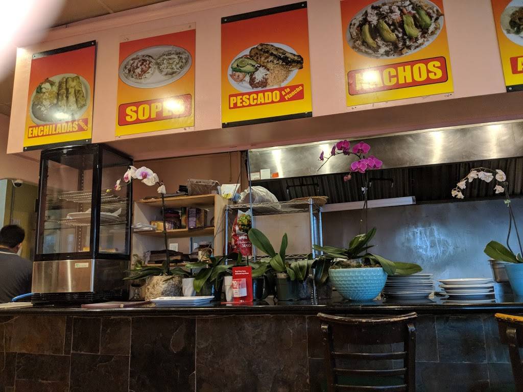 Flamingos | restaurant | 469 Saratoga Ave, San Jose, CA 95129, USA | 4082461023 OR +1 408-246-1023