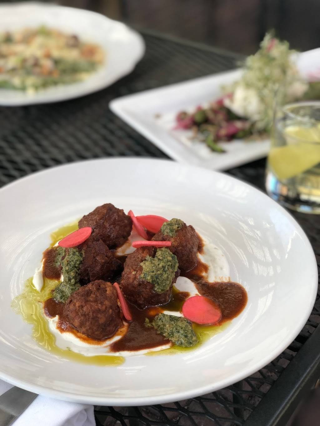 The Bungalow Club | restaurant | 4300 E Lake St, Minneapolis, MN 55406, USA | 6128663334 OR +1 612-866-3334