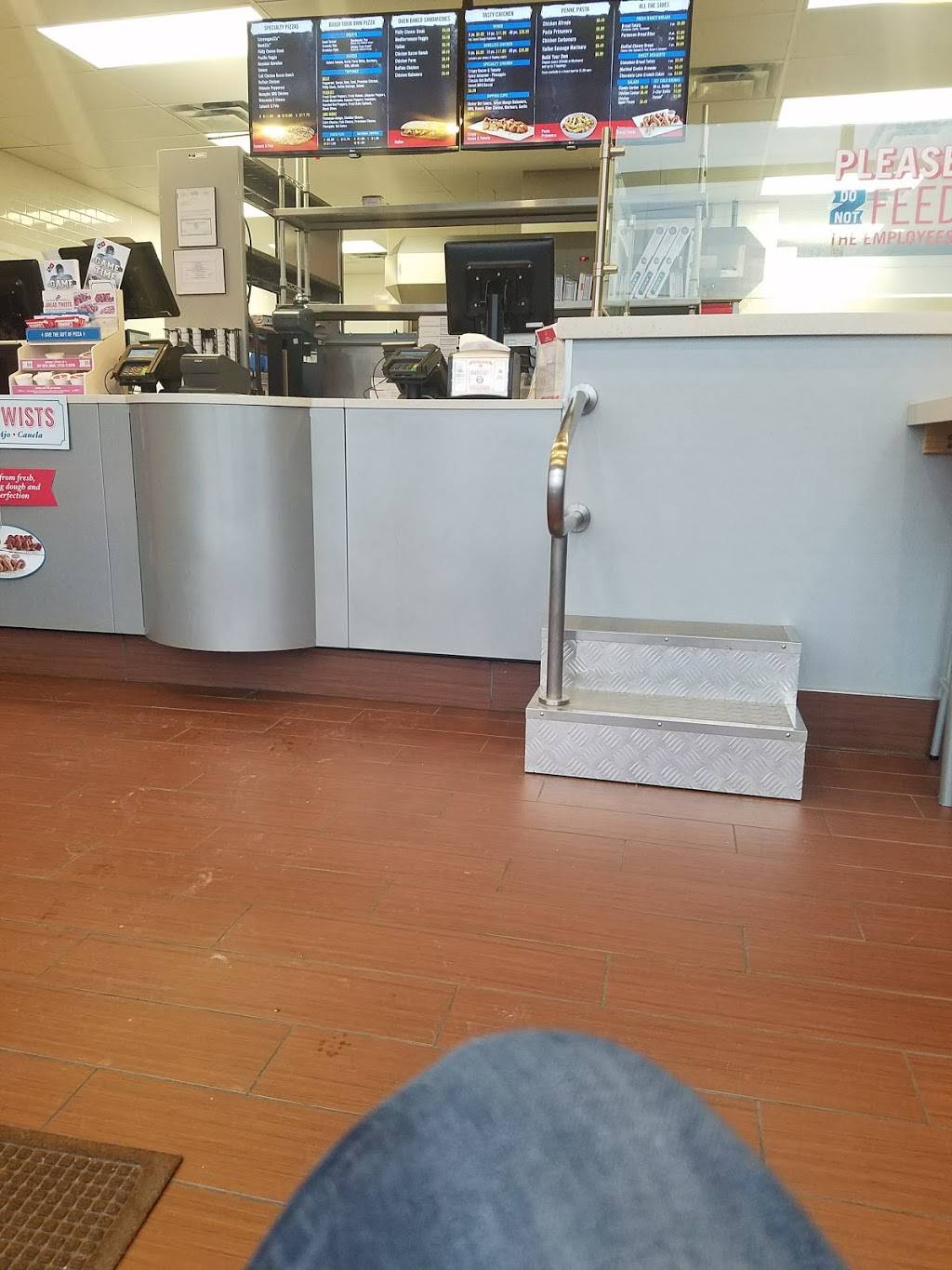 Dominos Pizza | meal delivery | 2401 N Summit St, Arkansas City, KS 67005, USA | 6203075998 OR +1 620-307-5998